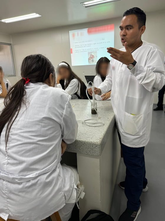 Safety North capacitando a una empresa sobre gestión ambiental